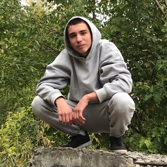 Фото контакту